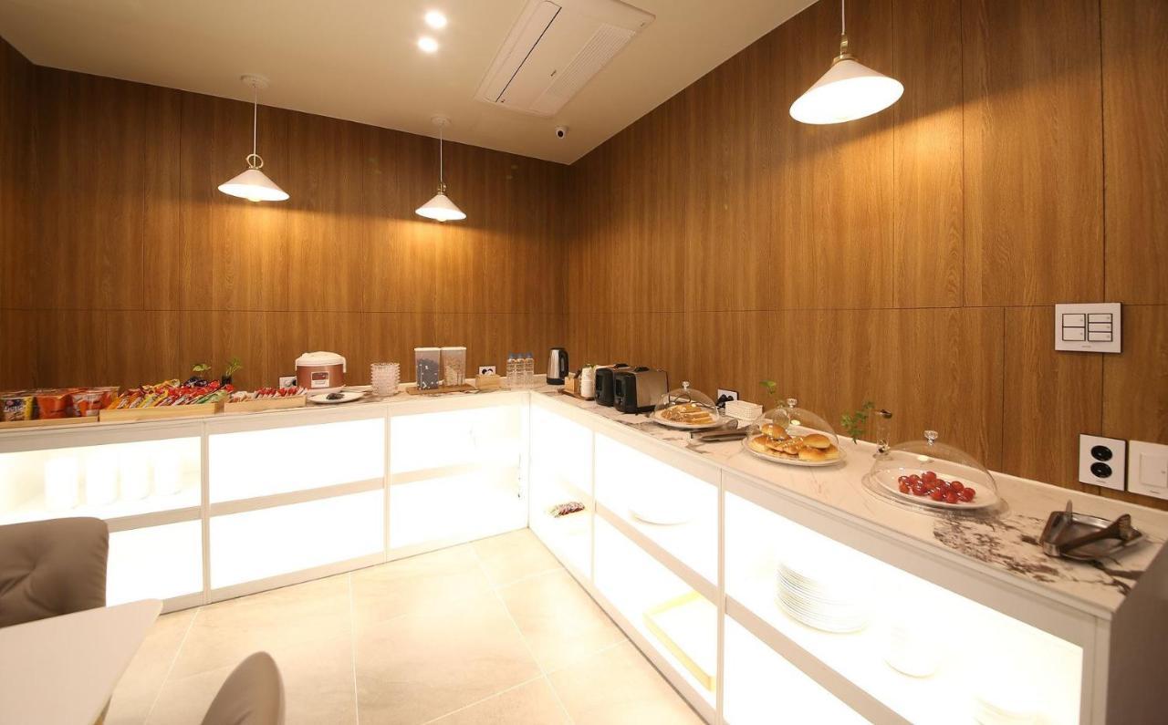 Brown Dot Hotel Sinan 光州 エクステリア 写真