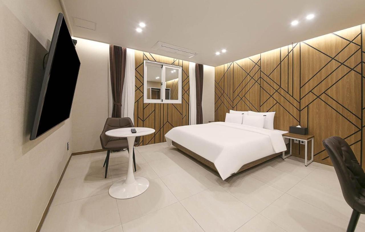 Brown Dot Hotel Sinan 光州 エクステリア 写真