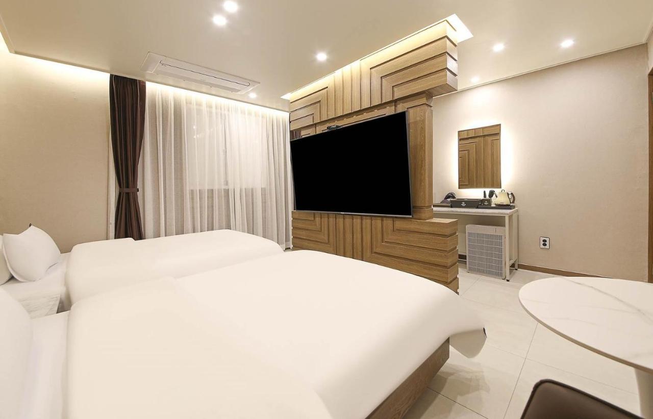 Brown Dot Hotel Sinan 光州 エクステリア 写真