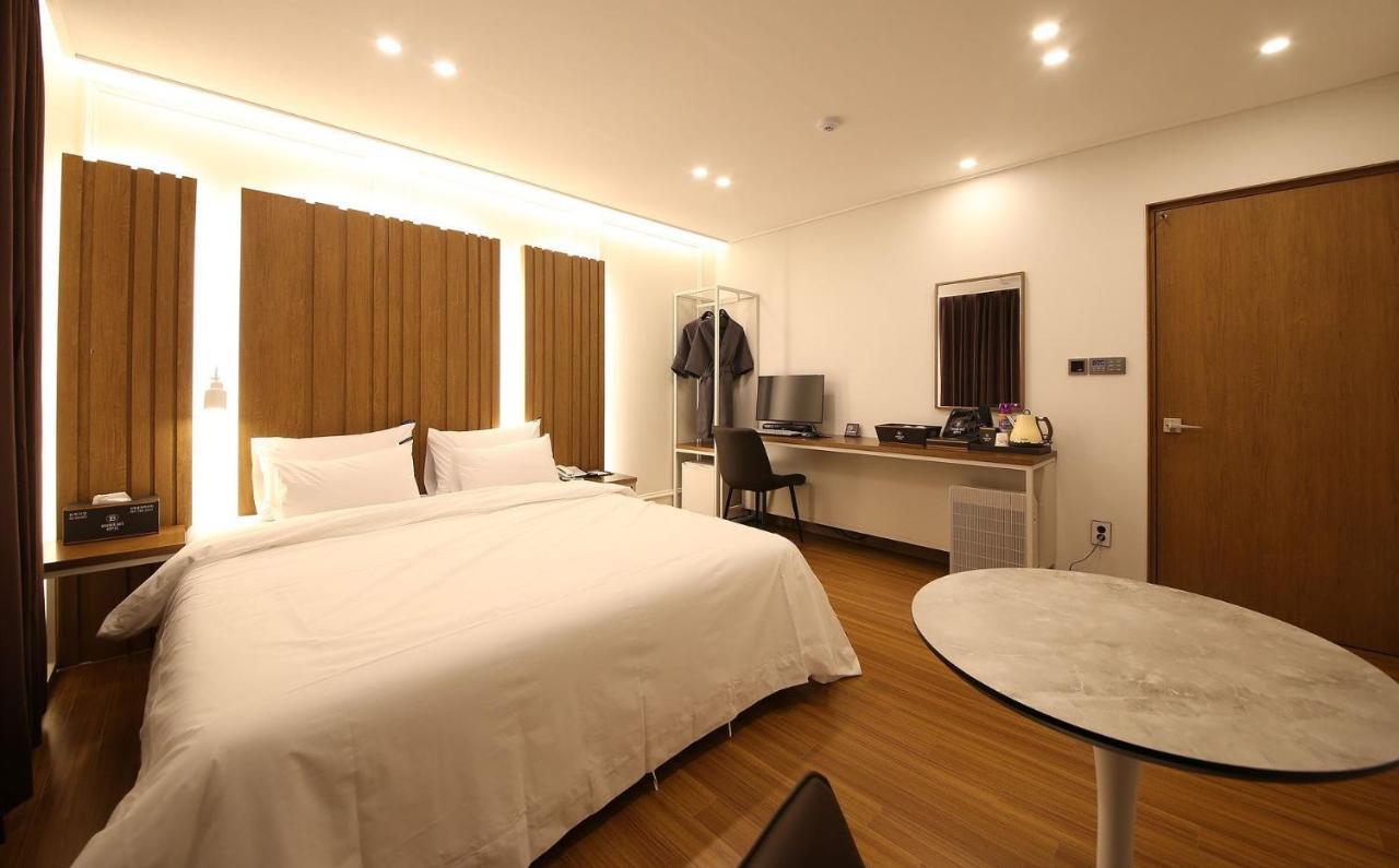 Brown Dot Hotel Sinan 光州 エクステリア 写真