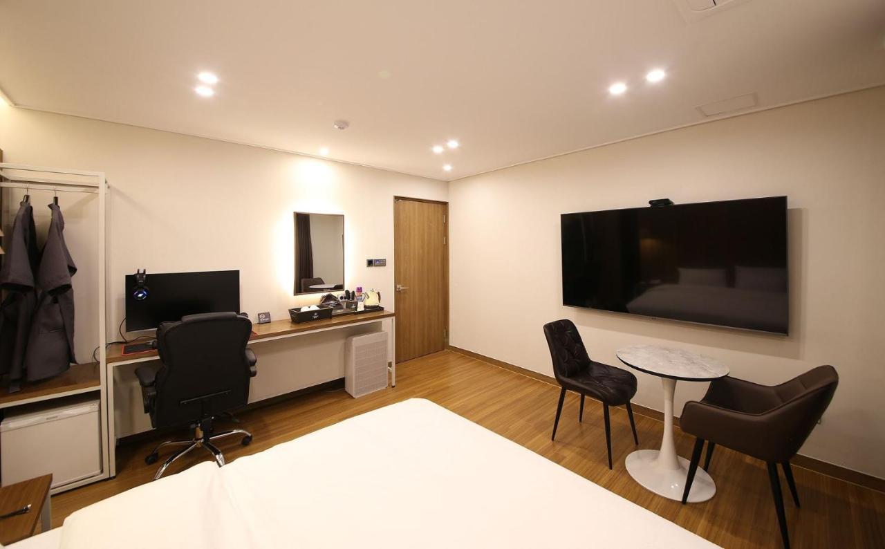 Brown Dot Hotel Sinan 光州 エクステリア 写真