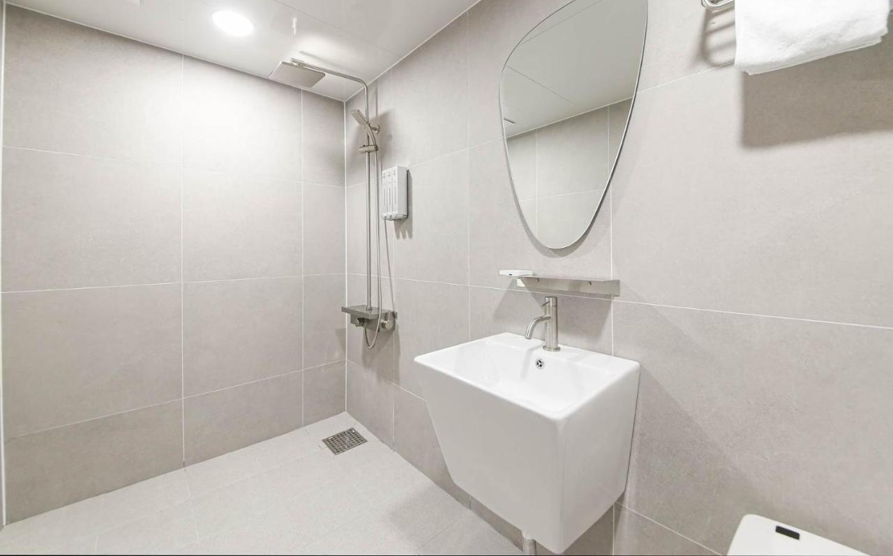 Brown Dot Hotel Sinan 光州 エクステリア 写真
