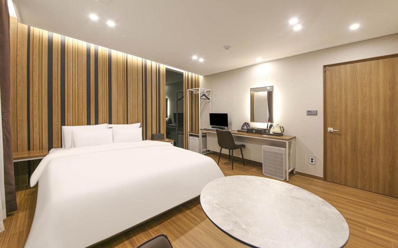 Brown Dot Hotel Sinan 光州 エクステリア 写真