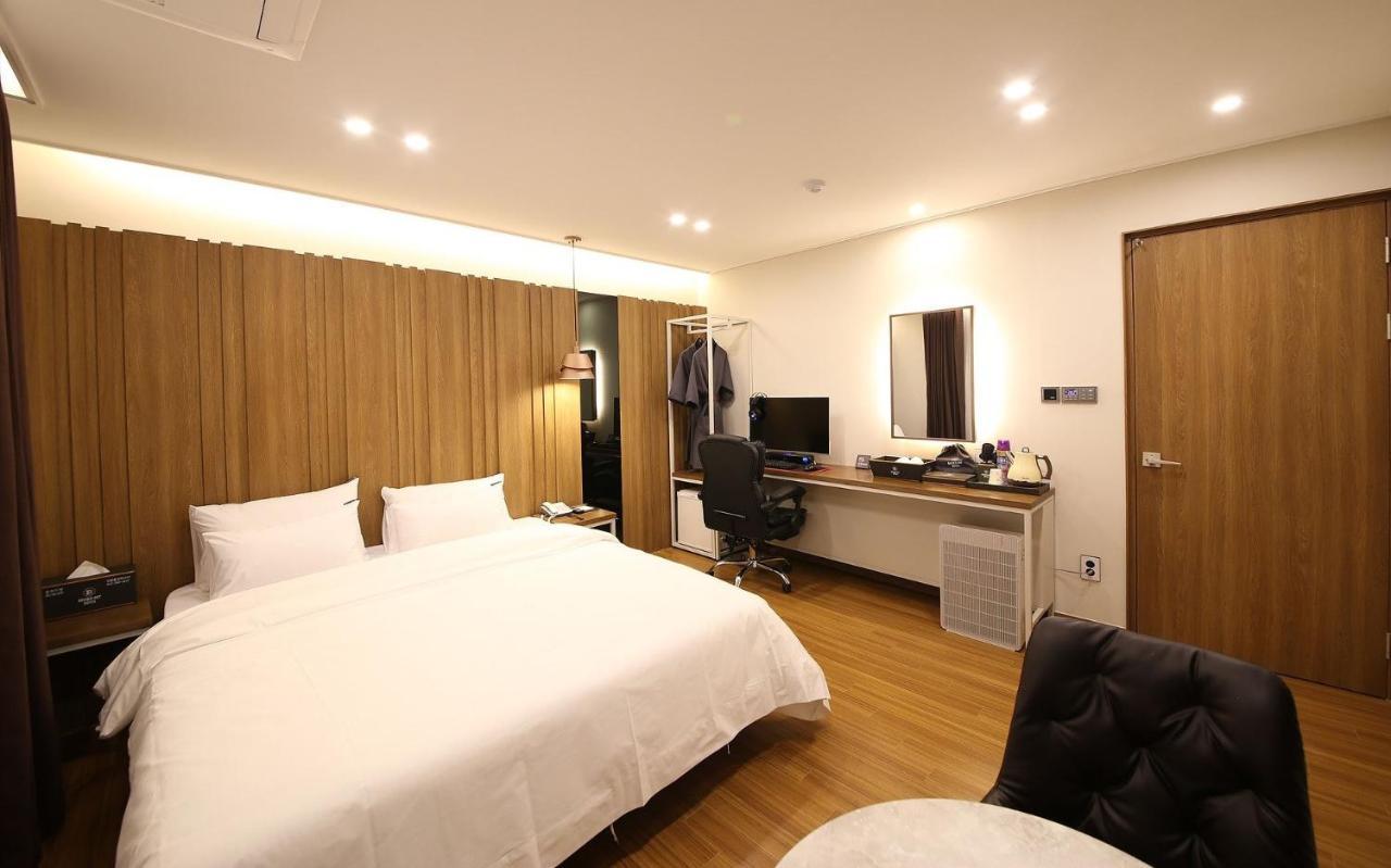 Brown Dot Hotel Sinan 光州 エクステリア 写真