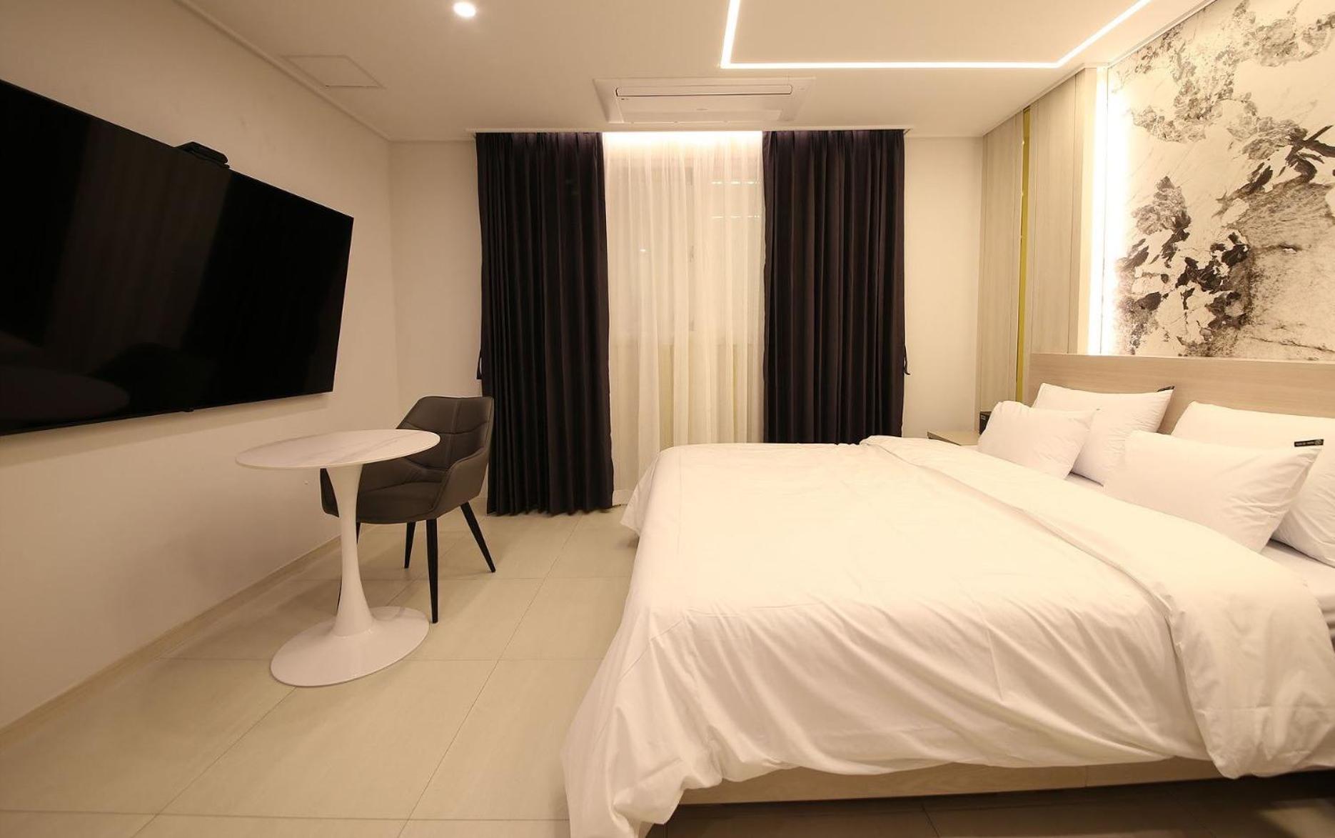 Brown Dot Hotel Sinan 光州 エクステリア 写真