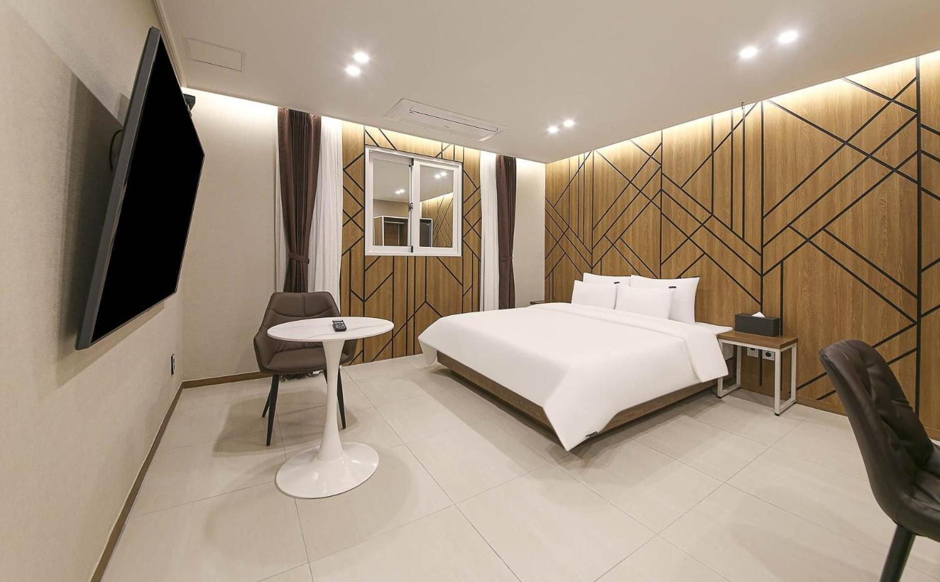 Brown Dot Hotel Sinan 光州 エクステリア 写真