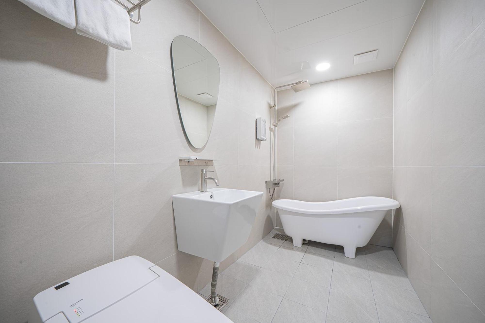 Brown Dot Hotel Sinan 光州 エクステリア 写真